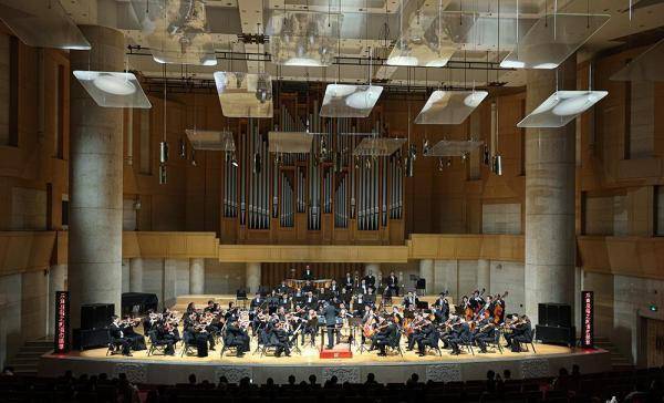 《“红旗颂”——北京交响乐团音乐季开幕音乐会》
