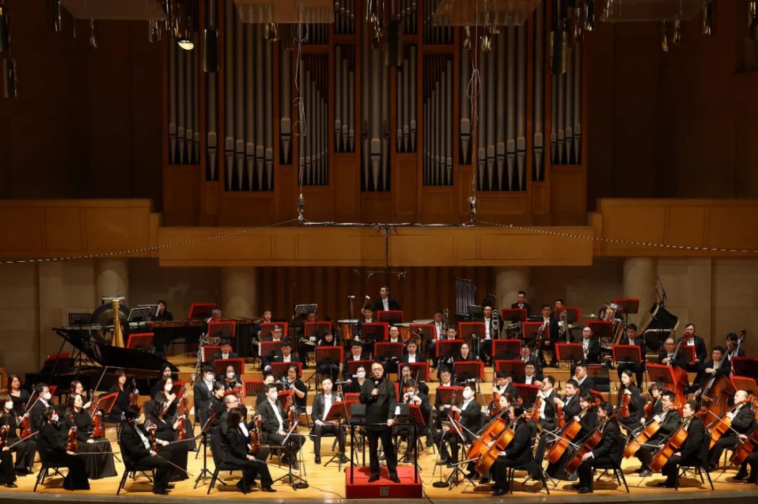 回顾 | 谭利华执棒北京交响乐团,常平《祖国颂》“复兴征程”迎来首演